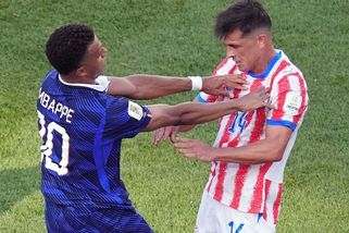 MS fotbal | Mbappé se vysmíval provokatérům, pak je poslal domů. Někdy si musíte ušpinit ruce, řekl - Sport.cz