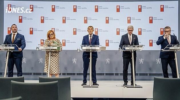 Vláda Andreje Babiše se vrátila z letní ́dovolené a zaměstnala ji opatření proti extrémnímu suchu