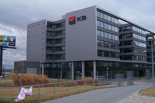 „Neměla byste si brát hypotéku.“ Bankéř mě zastrašil před podpisem smlouvy a měl pravdu - Médium.cz