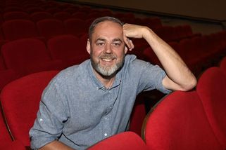 Už je to oficiální! Honza Dědek míří po odchodu z Primy na konkurenční televizi. Moderátor ukázal velkou proměnu