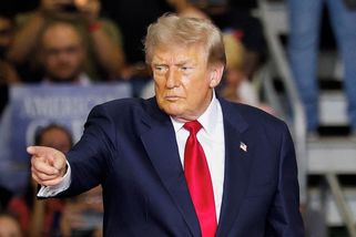 Trump pohrozil bombardováním Ománu, pokud se ohledně Íránu postaví do cesty USA - Seznam Zprávy