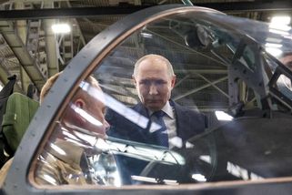 Je to lepší než Boeing, rozplýval se Putin nad letadlem, které ještě nelétá