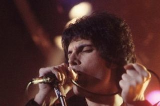 Legendární koncert Freddieho Mercuryho a Queen. Nabídne ho ČT