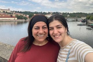 Přijely z Prahy do Vídně a zmizely. Izraelskou matku s dcerou hledá i Mossad - Novinky