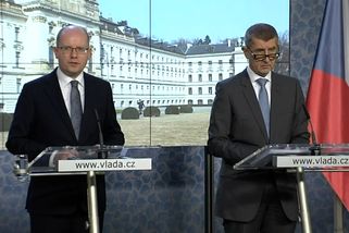 Babiš a Sobotka sahali do důchodového automatu. Výsledkem je obří díra - Seznam Zprávy