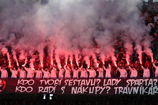 Skandování sparťanských fanoušků na čerstvou posilu Matěje Juráska | Fotbal