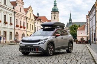 Že je Škoda Epiq levné auto? Narvali jsme novinku výbavou a milion nám nestačil - Garáž.cz