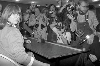 Dva dny poslouchala lži vraha své malé dcery. Třetí den ho Marianne Bachmeierová u soudu zastřelila - Médium.cz