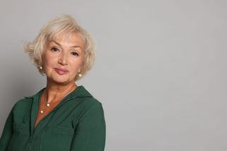 Trik ukrajinských žen se dostal do Česka. Omladí seniorky 60+ klidně i o 10 let za pár minut