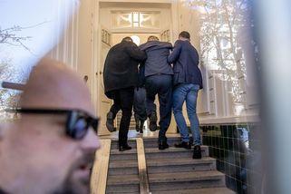 Zemanovi hrozí vystěhování z kanceláře. Úřad se začal zabývat jejím provozem - Seznam Zprávy