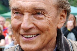 Příběh Venuše Samešové. Jak si ji v berlínském nevěstinci vybral Karel Gott - Médium.cz