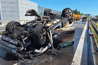 Provoz na dálnici D1 u Ostravy ochromila srážka tří aut, dvě z nich zachvátily plameny - Novinky