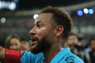Ubohý parchante! Neymar řádil jak smyslů zbavený - Sport.cz