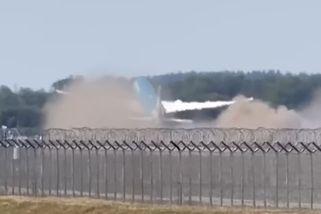 Na palubě panoval smrtelný strach. Cestující popsala atmosféru poté, co Boeing přejel v Mnichově dráhu - Novinky