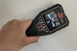 Test detektoru Parkside Performance z Lidlu: Zvládne to co prémiový Bosch, stojí přitom 8× méně