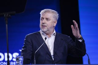 Bendl odmítl vládní chlubení pěti miliardami. Výzvy vyhlásil Bartoš, projekty připravily obce