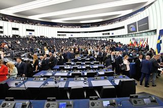 Křik a dupot. Europoslanci se zhádali kvůli soukromým konverzacím - Seznam Zprávy