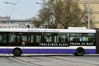 „Identifikuji se jako trolejbus!“ Pražský dopravní podnik po kritice vysvětluje svou kampaň - Novinky