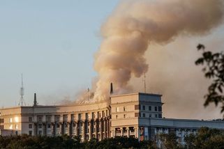 Rusko na Ukrajinu poslalo stovky dronu, v Kyjevě hoří sídlo ukrajinské vlády - Novinky