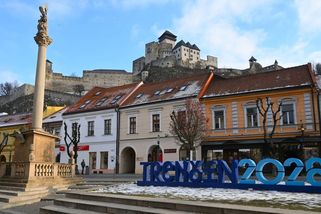 Projednávání vraždy těhotné ženy se u soudu v Trenčíně zvrhlo ve fyzické potyčky - Novinky