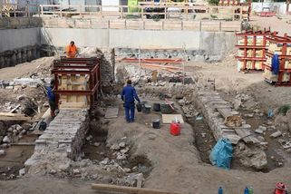 Nejstarší zděný dům v Brně rozřezali na kusy, aby ho mohli zachránit