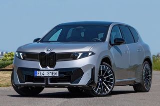 Revoluční BMW vás přiměje vzít elektromobilitu na milost. Je radost s ním žít a potěšení ho řídit - Garáž.cz