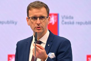 Spor o peníze pro kraje: Necouvají hejtmani před Babišem příliš? - Seznam Zprávy