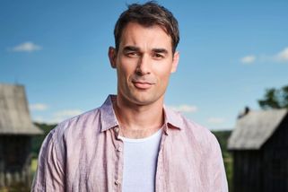 Farma Česko znovu prověří soutěžící. Čeká je dřina, izolace a život bez komfortu