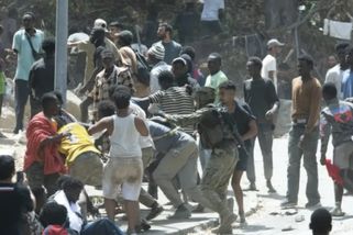Madrid zahájil přesun stovek nezletilých migrantů z Ceuty do vnitra Španělska. EK nesouhlasí - Echo24.cz