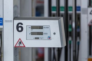 Žalobu na cenové stropy u nafty projedná soud veřejně - Seznam Zprávy