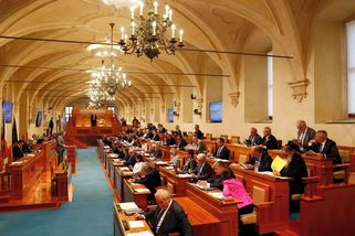 Senát odmítl omezení pravomocí prezidenta - Novinky