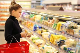 Obchody stahují závadné sýry s nebezpečnou bakterií. Většina se prodala, varují řetězce!