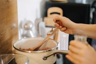Nejhorší koření z českých supermarketů. Češi ho kupují denně a dávají do všeho, ale vůbec neví, co v něm je