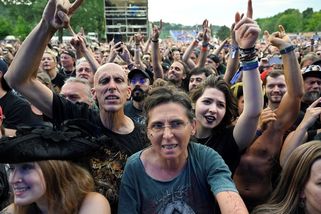 Festival Masters of Rock má potíže. Vizovice jsou bez proudu - Novinky