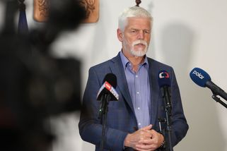 Prezident Pavel si pád vlády nepřeje - Novinky