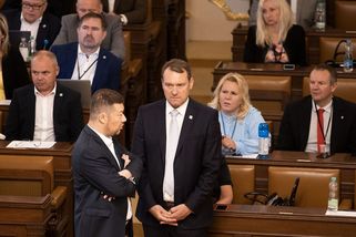 Sněmovna schválila manželství pro homosexuály v prvním čtení. Kdo jak hlasoval? - Seznam Zprávy