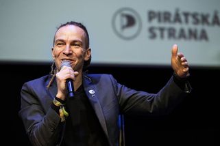 Piráti dál rostou, co stojí za jejich stávajícím úspěchem? - Seznam Zprávy