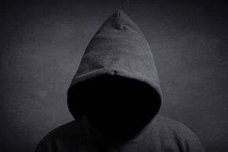 Klekni si na kolena, my tě dobijeme. Muž z Třeboně popsal útok mladistvých agresorů - Novinky
