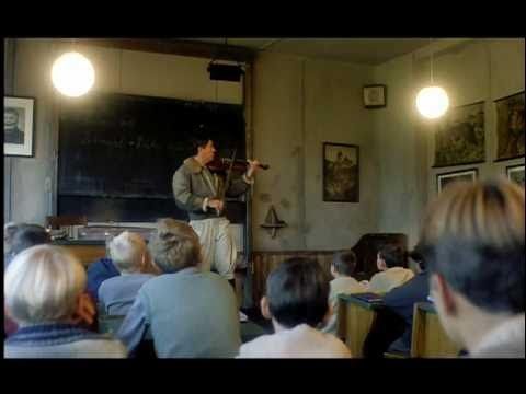 Neolizujte namrzlé zábradlí! - Obecná škola