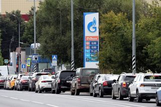 Benzín zase není. Rusko čelí další vlně palivové krize - Novinky