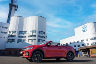Volkswagen chtěl vyrábět vojenskou techniku, jednání zablokoval Katar - Novinky