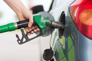 Za benzin a naftu si připlatíte! Zdražování bude pokračovat