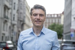 sinmed.cz/aktuality/peklo-na-zemi-zastupitel-prahy-1-popsal-nocni-zivot-v-melantrichove-ulici-918.html?utm_source=www.seznam.cz&utm_medium=seznam_distribuce&utm_campaign=lide