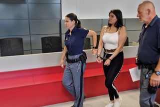 Žena z Olomouce bodla partnera do hrudníku. Hrozí jí 18 let - Novinky