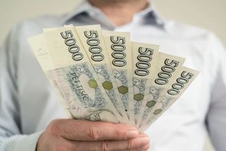 „Nástupní mzda 50 tisíc korun je pro vysokoškoláka výsměch.“ Mladý absolvent popsal střet s realitou na trhu práce