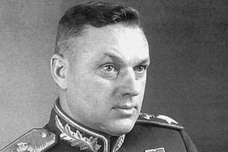 Rokossovskij: Stalin ho vytáhl z mučíren NKVD zpět do armády. Němcům pak připravil nejhorší porážku - Médium.cz