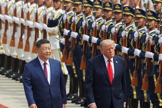 Si uvítal Trumpa na návštěvě v Pekingu. Čína a USA by měly být partnery, prohlásili - Novinky