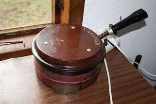 Retro kvíz o vybavení ze staré kuchyně: Remosku, cedník a další pomocníky už dnes téměř nikdo nezná. Pamětníci musí získat 10/10 bodů