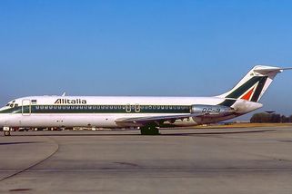 Letoun DC-9 se 46 lidmi náhle zmizel z radarů. Pátrači našli jeho hořící trosky 10 km od Curychu - Médium.cz