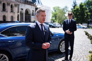 Nový maďarský premiér si vybral jako služebák auto, kterým jde českému premiérovi i prezidentovi příkladem - Garáž.cz